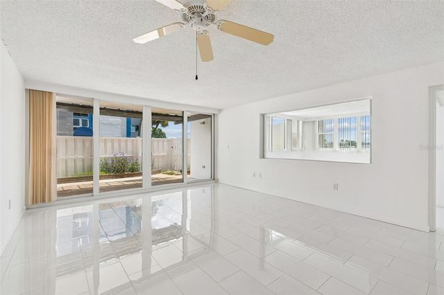 450 TREASURE ISLAND CAUSEWAY 106, Treasure Island, FL 33706