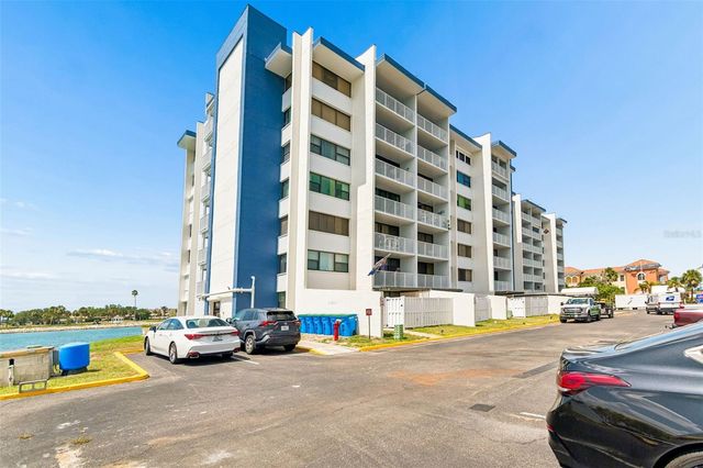 450 TREASURE ISLAND CAUSEWAY 106, Treasure Island, FL 33706