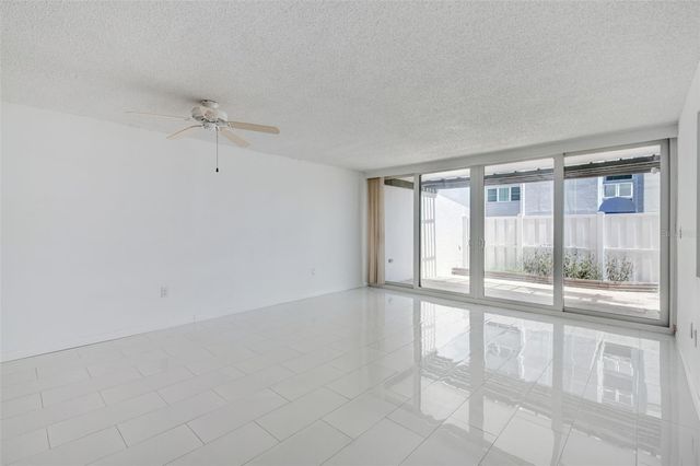 450 TREASURE ISLAND CAUSEWAY 106, Treasure Island, FL 33706