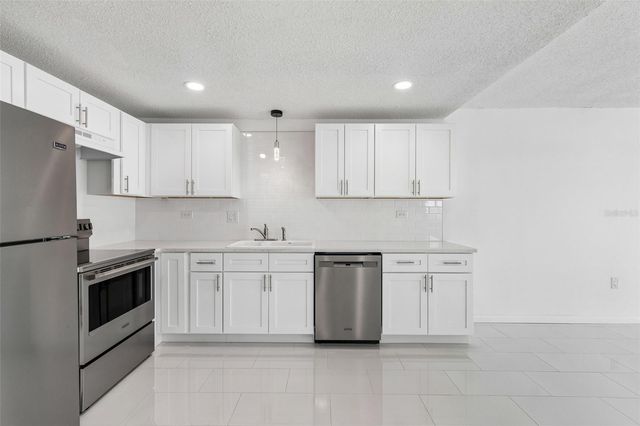 450 TREASURE ISLAND CAUSEWAY 106, Treasure Island, FL 33706