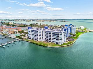 450 TREASURE ISLAND CAUSEWAY 106, Treasure Island, FL 33706