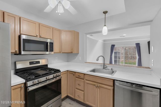 45 Dover Court, Tinton Falls, NJ 07712