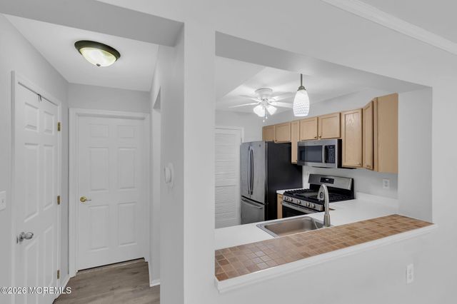 45 Dover Court, Tinton Falls, NJ 07712