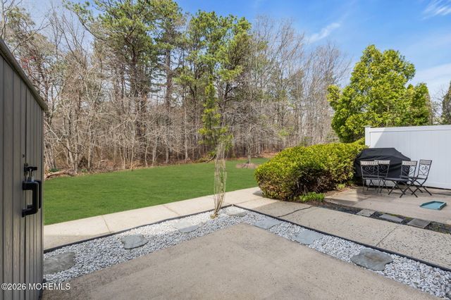 45 Dover Court, Tinton Falls, NJ 07712