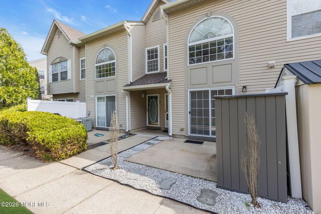 45 Dover Court, Tinton Falls, NJ 07712