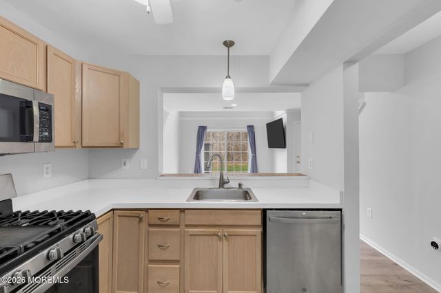 45 Dover Court, Tinton Falls, NJ 07712
