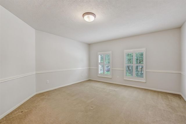 212 Falcon Lake Circle, Friendswood, TX 77546