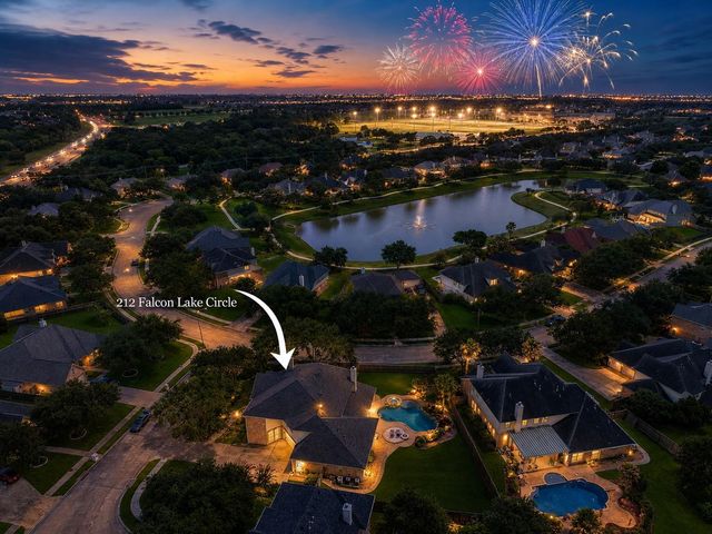 212 Falcon Lake Circle, Friendswood, TX 77546