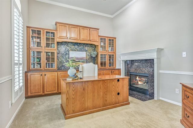 212 Falcon Lake Circle, Friendswood, TX 77546