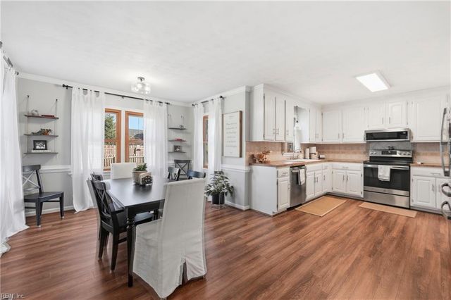 905 Berkely CT, Chesapeake, VA 23322