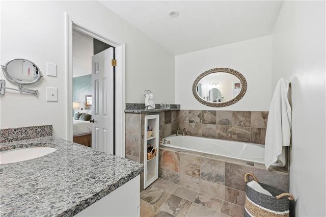 905 Berkely CT, Chesapeake, VA 23322