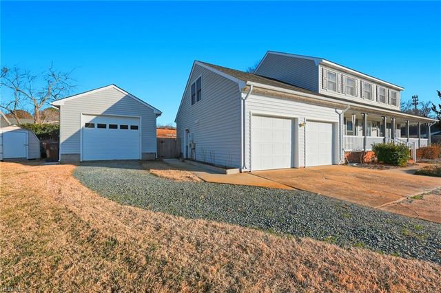 905 Berkely CT, Chesapeake, VA 23322