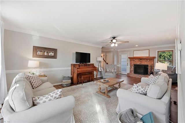 905 Berkely CT, Chesapeake, VA 23322