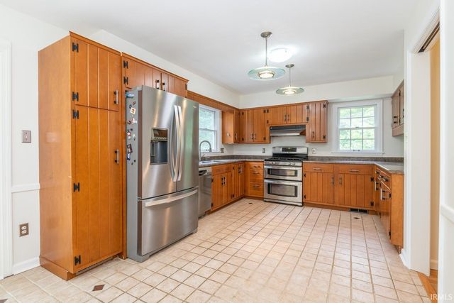 390 S Lori Lane, Bloomington, IN 47401