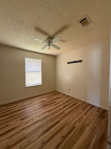 1900 Wurzburg Drive, Fort Worth, TX 76134
