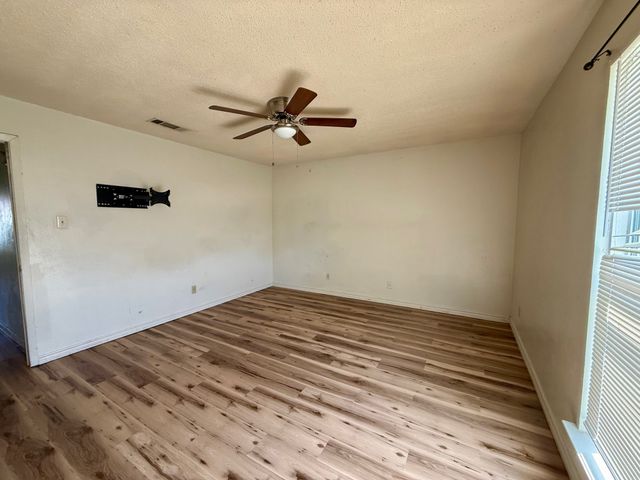 1900 Wurzburg Drive, Fort Worth, TX 76134