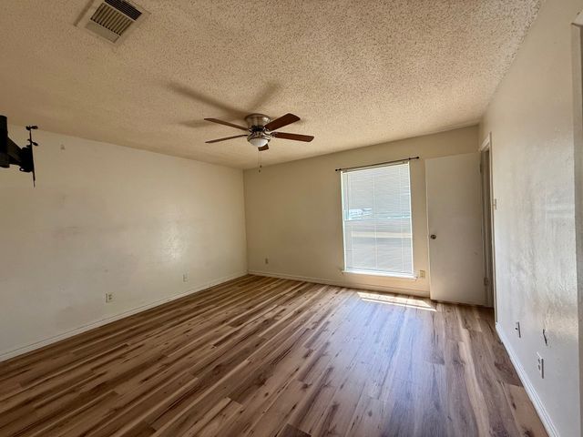 1900 Wurzburg Drive, Fort Worth, TX 76134