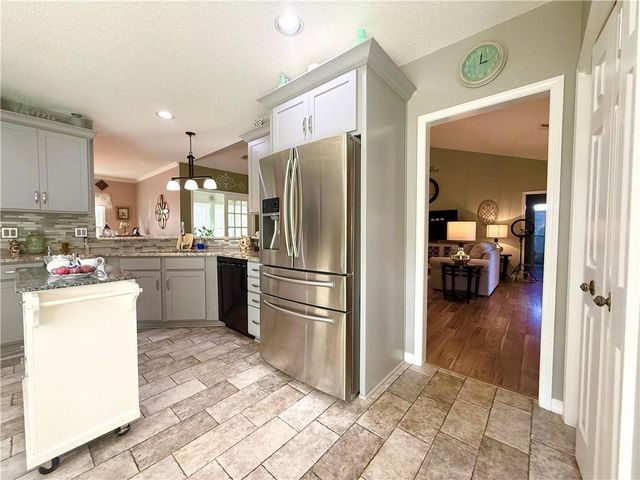 5331 Evian Xing NW, Kennesaw, GA 30152