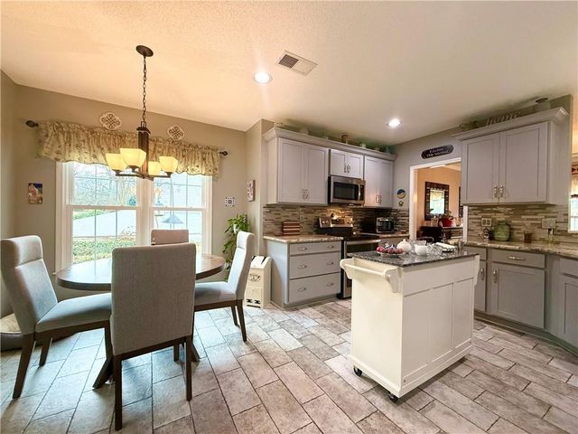 5331 Evian Xing NW, Kennesaw, GA 30152