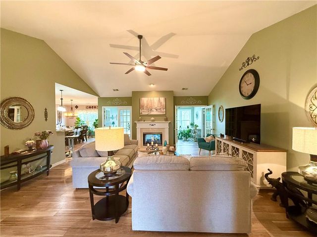 5331 Evian Xing NW, Kennesaw, GA 30152