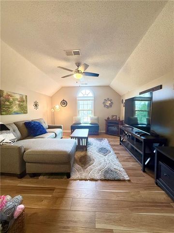 5331 Evian Xing NW, Kennesaw, GA 30152