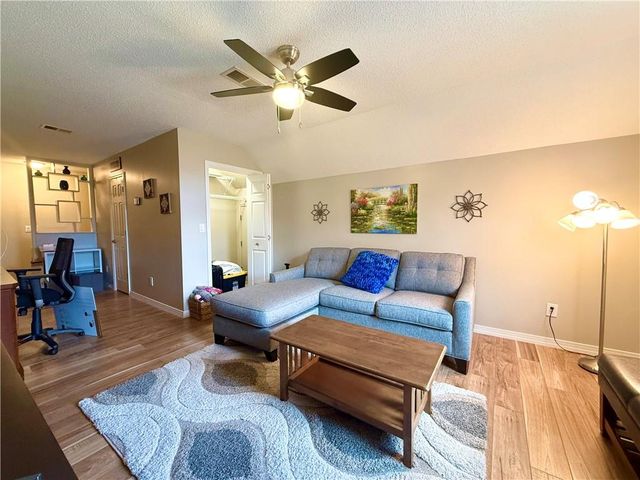 5331 Evian Xing NW, Kennesaw, GA 30152