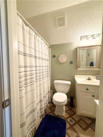 5331 Evian Xing NW, Kennesaw, GA 30152