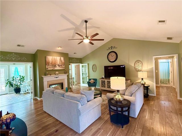 5331 Evian Xing NW, Kennesaw, GA 30152