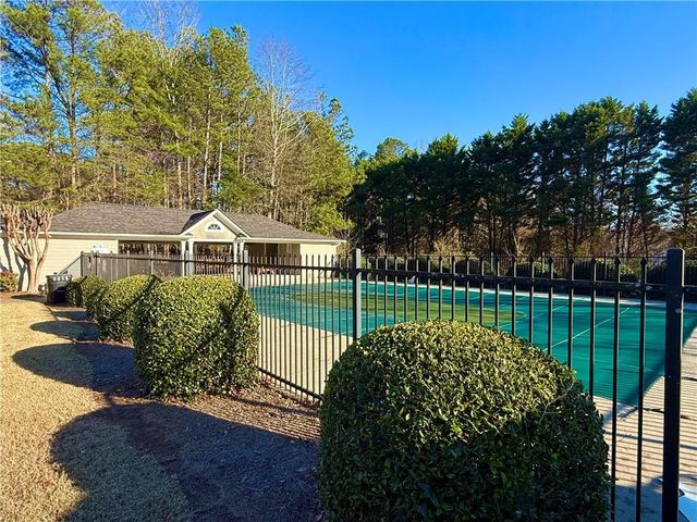 5331 Evian Xing NW, Kennesaw, GA 30152