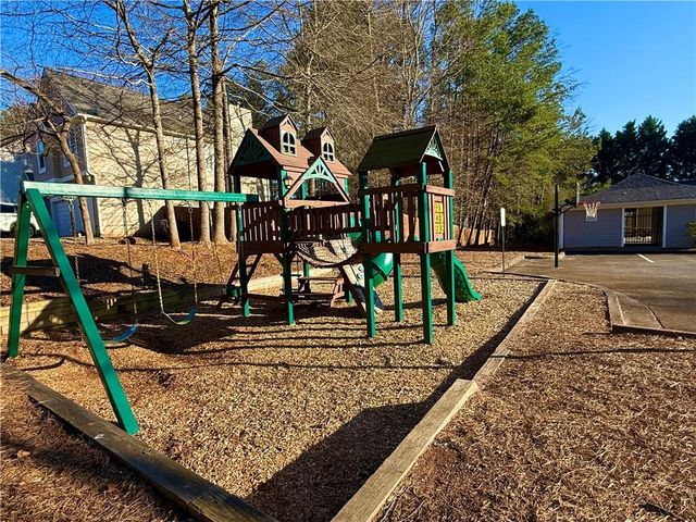 5331 Evian Xing NW, Kennesaw, GA 30152