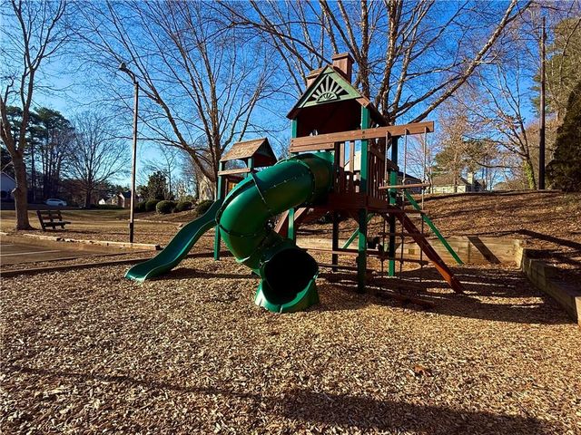 5331 Evian Xing NW, Kennesaw, GA 30152