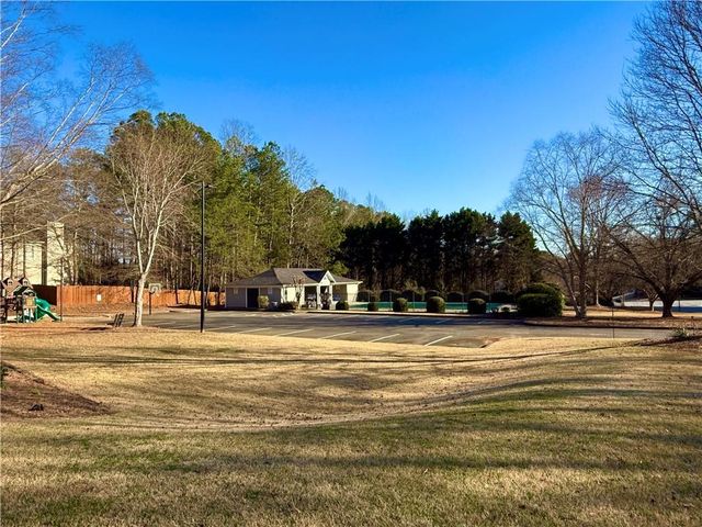 5331 Evian Xing NW, Kennesaw, GA 30152