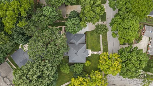 1415 Heatherton Drive, Naperville, IL 60563