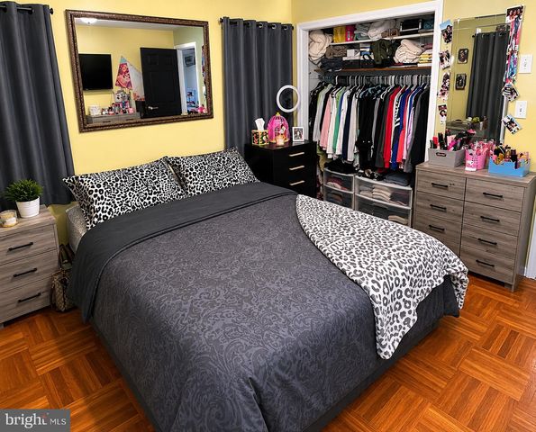 54 WARWICK RD, Stratford, NJ 08084