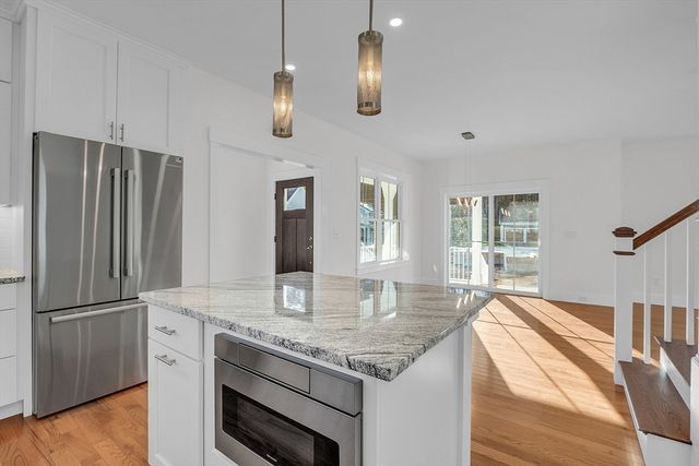 9 Kay's Walk, Carlisle, MA 01741