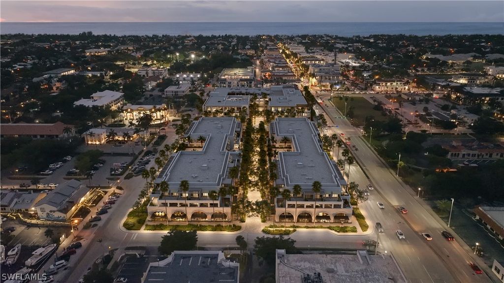 1010 5th AVE S 206-D, Naples, FL 34102