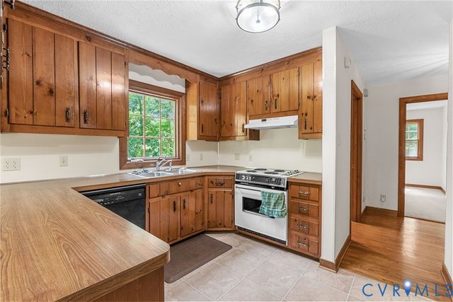 4232 Rockhill Rd, Mechanicsville, VA 23111