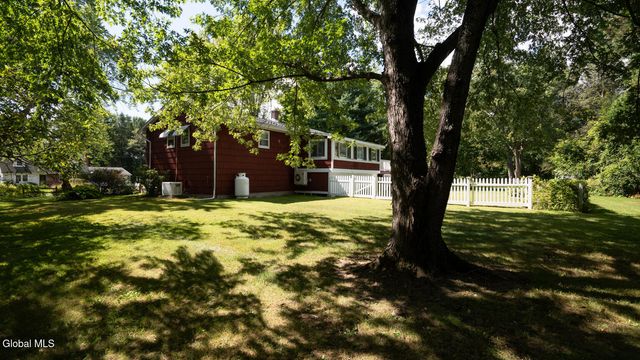 4 Orchard Drive, Kinderhook, NY 12106