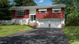 4 Orchard Drive, Kinderhook, NY 12106