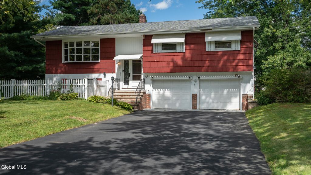 4 Orchard Drive, Kinderhook, NY 12106