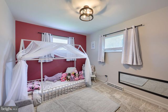 117 WHITNEY RD, Lancaster, PA 17603