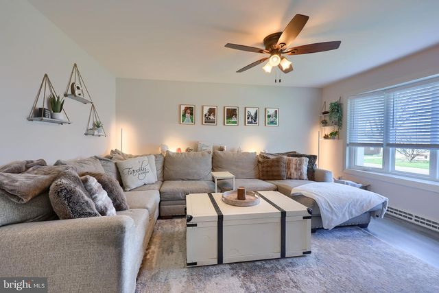 117 WHITNEY RD, Lancaster, PA 17603
