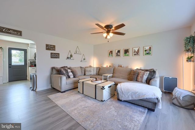 117 WHITNEY RD, Lancaster, PA 17603