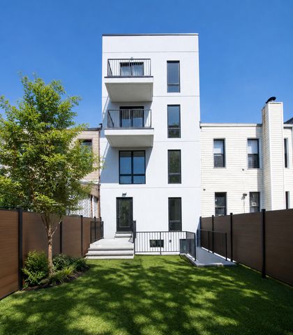 143 KINGSLAND Avenue, New York City, NY 11222