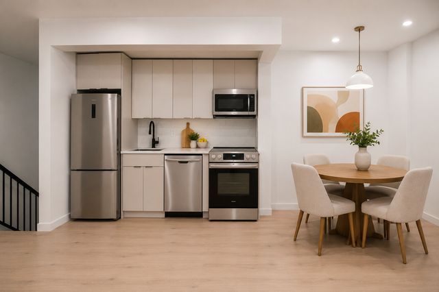 143 KINGSLAND Avenue, New York City, NY 11222