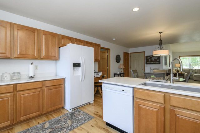 234 Brookside DRIVE, Mayville, WI 53050