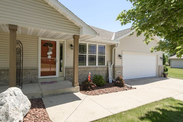 234 Brookside DRIVE, Mayville, WI 53050