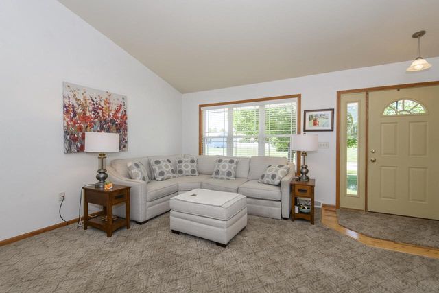 234 Brookside DRIVE, Mayville, WI 53050