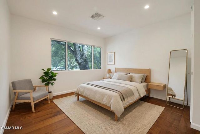 124 Merry Oak Lane, Westlake Village, CA 91361