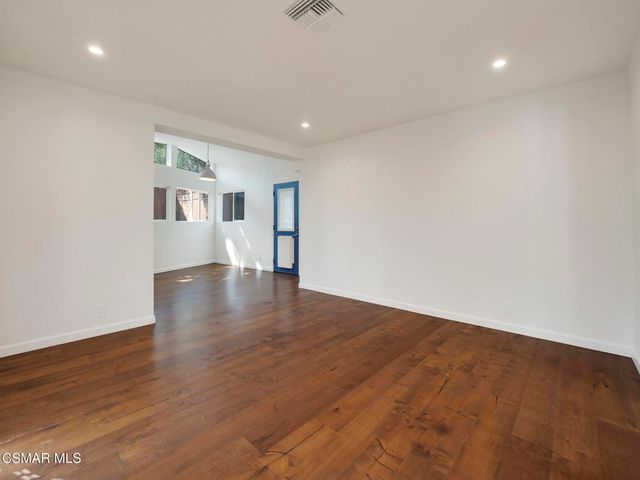 124 Merry Oak Lane, Westlake Village, CA 91361